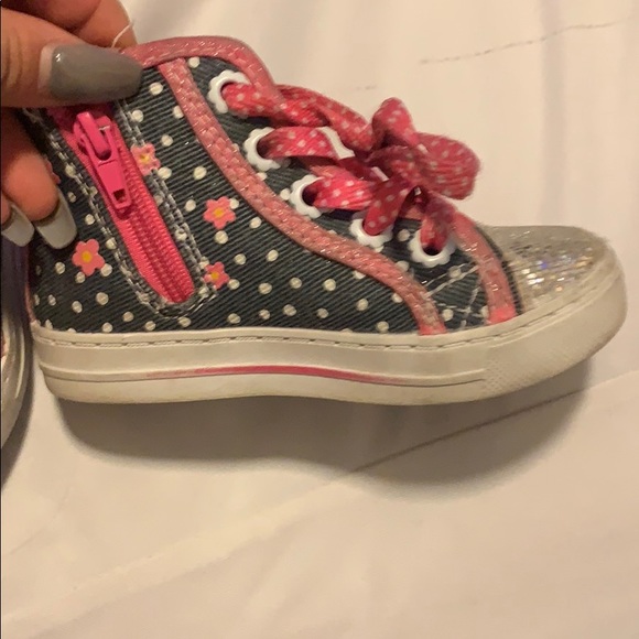 Minnie Mouse high top tennis - Picture 5 of 6